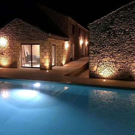 Majestic With Swimming Pool *