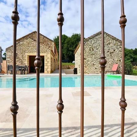 Majestic With Swimming Pool Holiday home