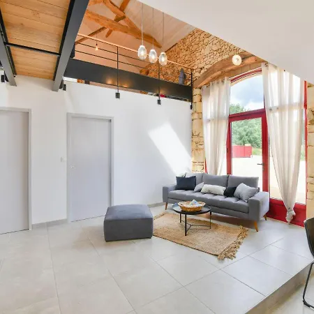 Holiday home Majestic With Swimming Pool Prats-du-Perigord